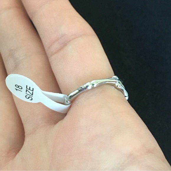 Purple Gray and White Oval Stone Fashion Ring - Picture 5 of 6